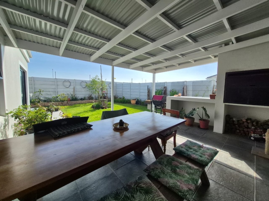 3 Bedroom Property for Sale in Sunningdale Western Cape